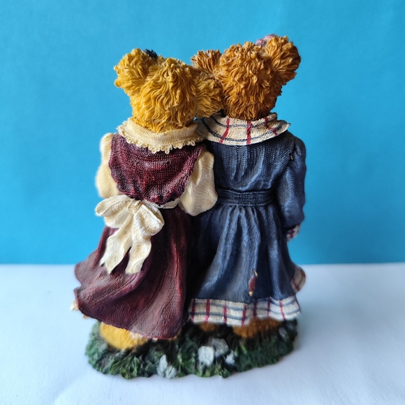 4/$50⭐️The Bearstone Collection – “Lauren & Jan… Strawberry Friends” - Picture 3 of 7